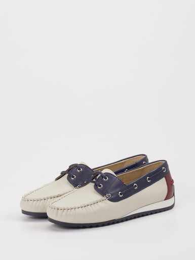 Schnürschuh