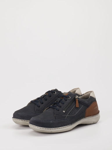 Schnürschuh