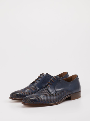 Schnürschuh