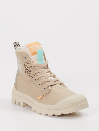 Sneaker high