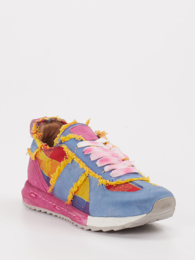 Sneaker