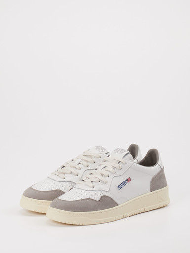 Sneaker Medalist