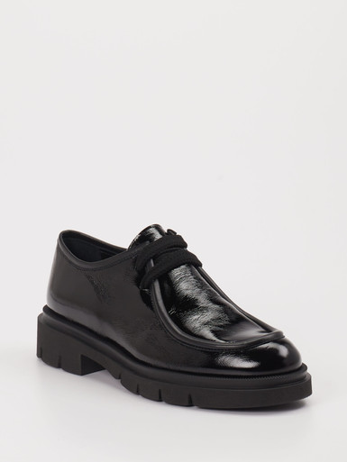 Schnürschuh