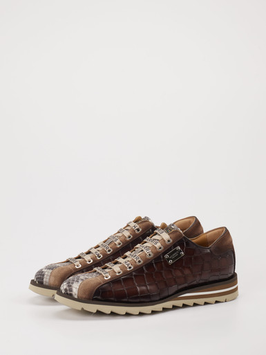 Sneaker
