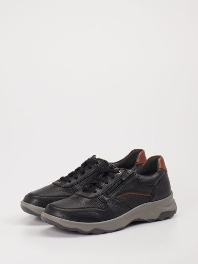 Schnürschuh