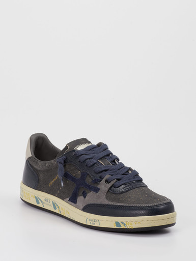 Sneaker