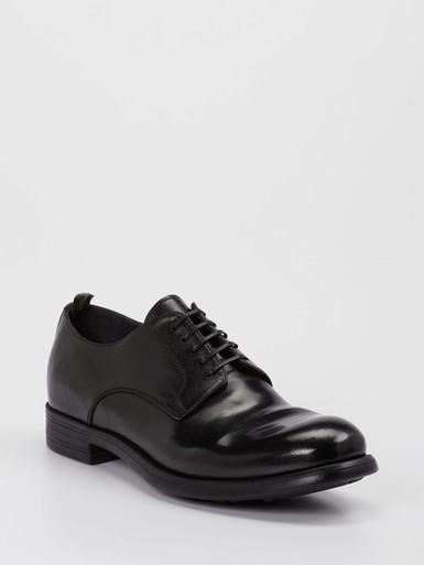 Schnürschuh