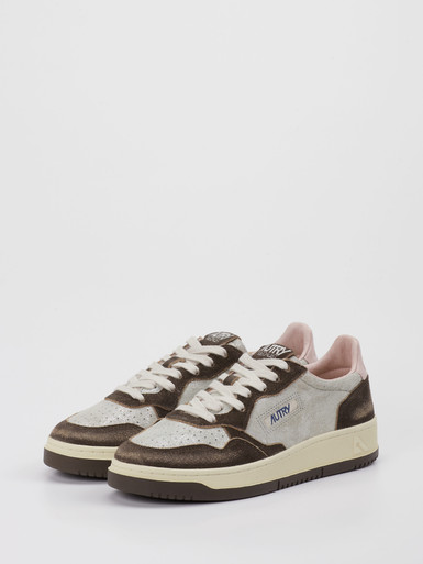Sneaker Medalist