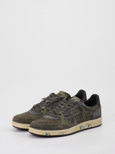 Sneaker