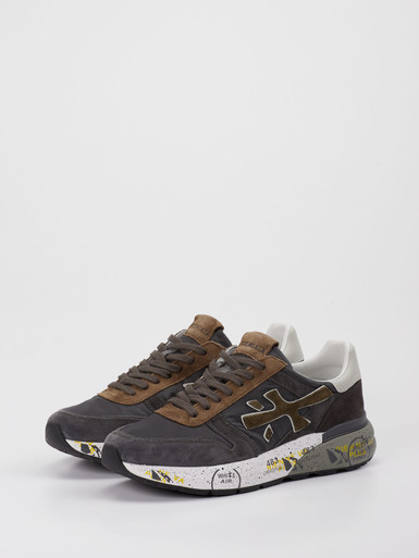 Sneaker