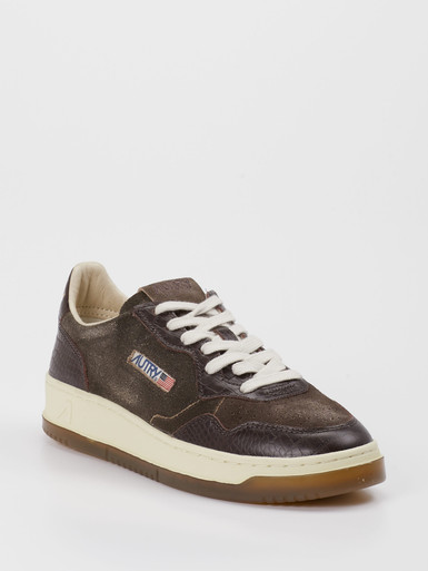 Sneaker Medalist