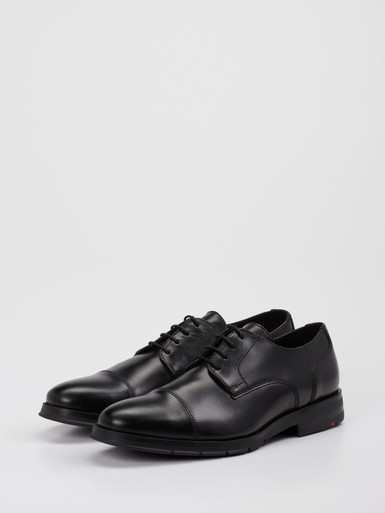 Schnürschuh