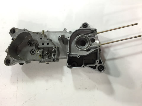 B01-60 Crankcase assy-L