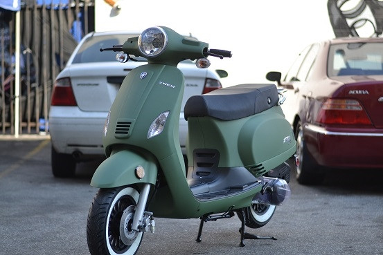 Amigo Znen 2016 ZN150T-30A SOLID 149cc Street Legal Scooter, 4 Stroke Air Cooled, Remote Start