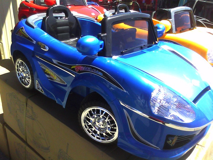 KIDS RIDE ON CARS (THEY CAN SIT INSIDE AND CAN BE CONTROL OR DRIVE THEM SELF)