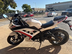 Display model Vitacci GTX 250 EFI Motorcycle, Clutch - 5 Speed, Electric Start