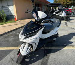 Vitacci Force 200 EFI Scooter, LED Lights, Alloy Wheels - Fully Assembled And Tested - Red