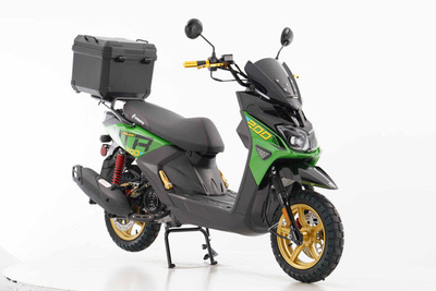Vitacci Fighter Pro VTR 200 Scooter – 169cc, 12" Alloy Rims, USB Port