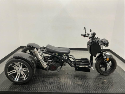 2023 Ice Bear Powersports PST150-2 – 150cc Automatic 3-Wheel Trike Scooter