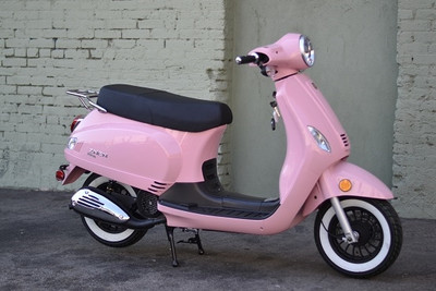 Amigo Znen 2016 ZN150T-30A SOLID 149cc Street Legal Scooter, 4 Stroke Air Cooled, Remote Start