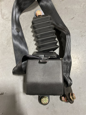 X44-01 FRONT SEATBELT