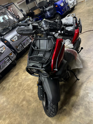 Display Model Vitacci Tank 200 EFI Scooter, (GY6) 4-Stroke, Air cooled, Alloy RIM