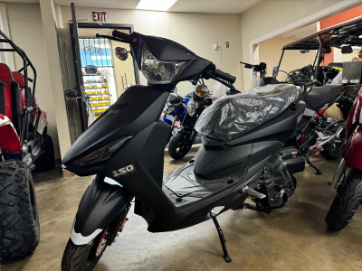 Display Model Vitacci Viper Matt-150cc Scooter, 4 Stroke, Single Cylinder, Air-Cooled