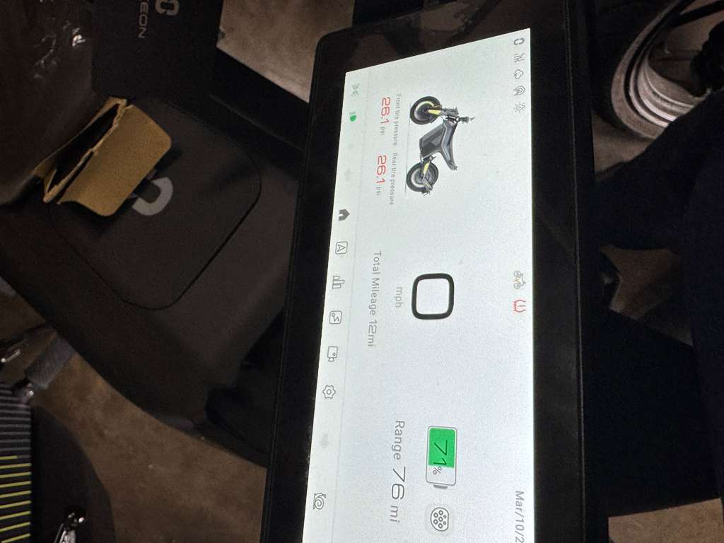 Display Model NAXEON I AM. Pro Electric Motorcycle - High-Performance Urban Ride with Smart Features