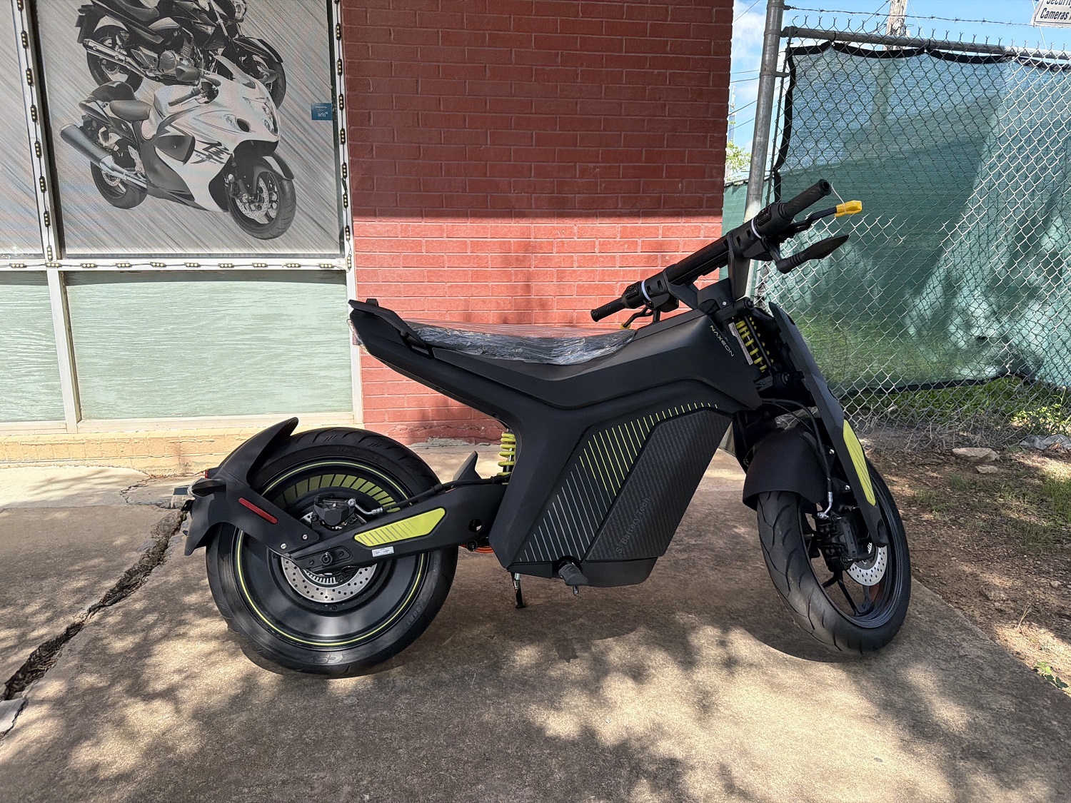 NAXEON I AM. Pro Electric Motorcycle - High-Performance Urban Ride with Smart Features