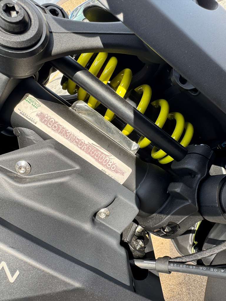 Display Model NAXEON I AM. Pro Electric Motorcycle - High-Performance Urban Ride with Smart Features