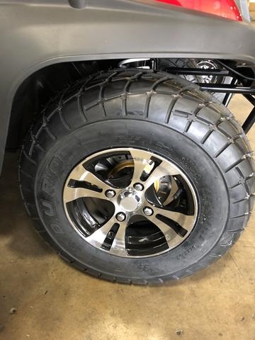 SET OF CHROME WHEELS(NO TIRE )