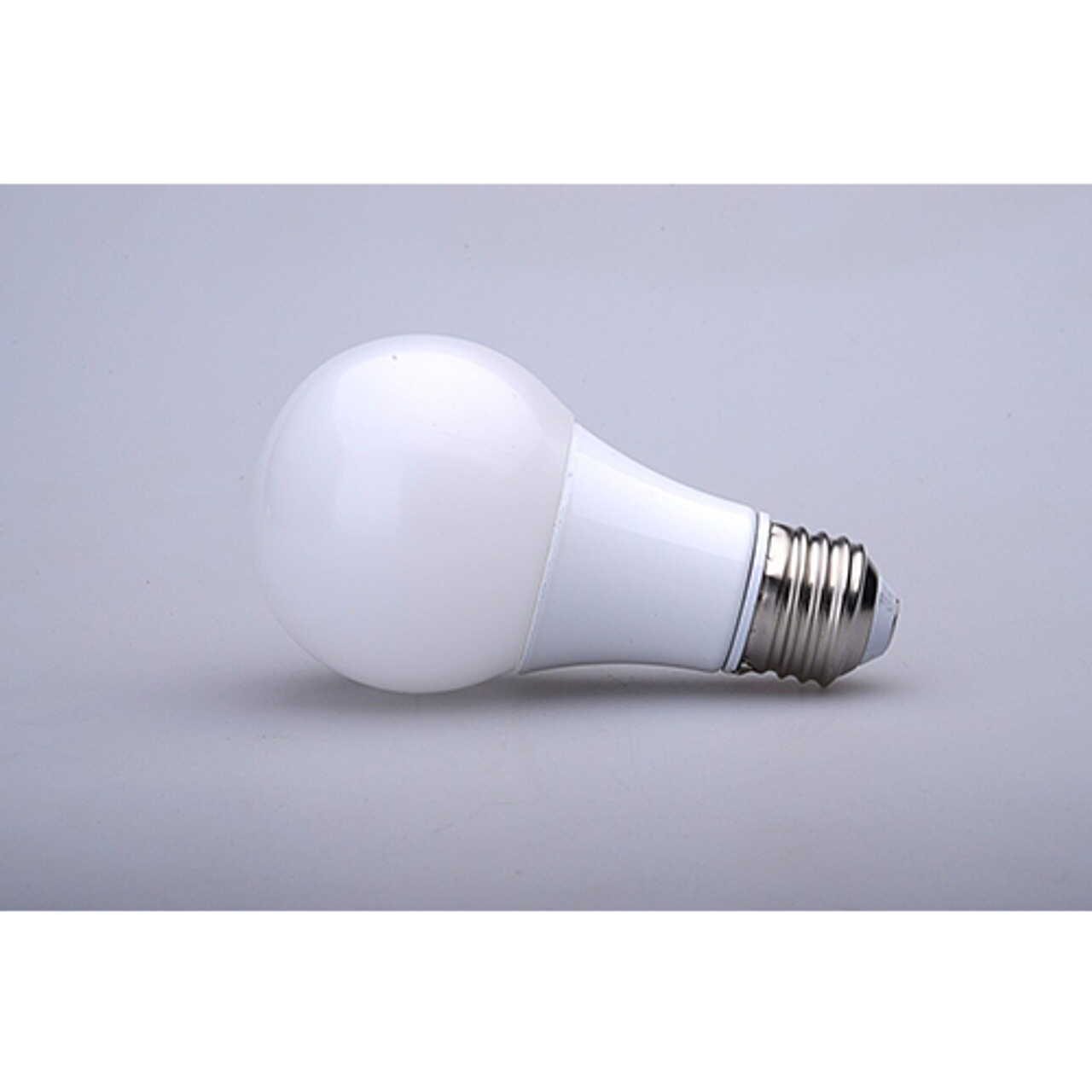 A19 LED Light Bulb, 6 Watt, 470 Lumens, 2700K