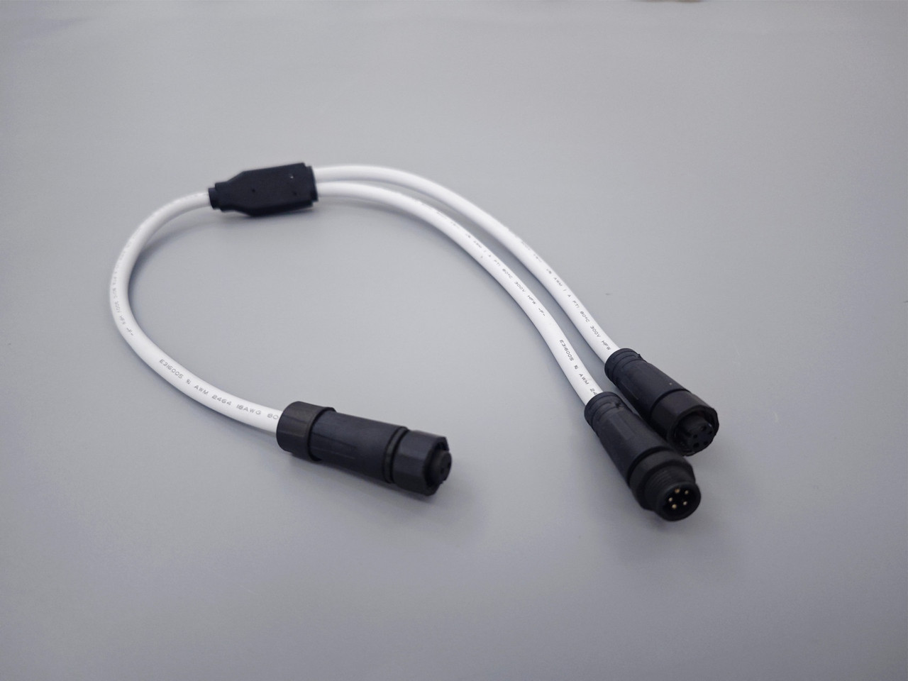 WIRED Y ページ YCABLE - Y-Shaped Connection Cable for NS-115 DMX CCT/NS-121
