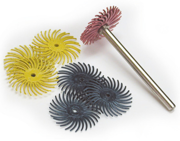 There are three different grits and a mandrel in this Radial Bristle 3/4" Discs 10 Pc Kit.