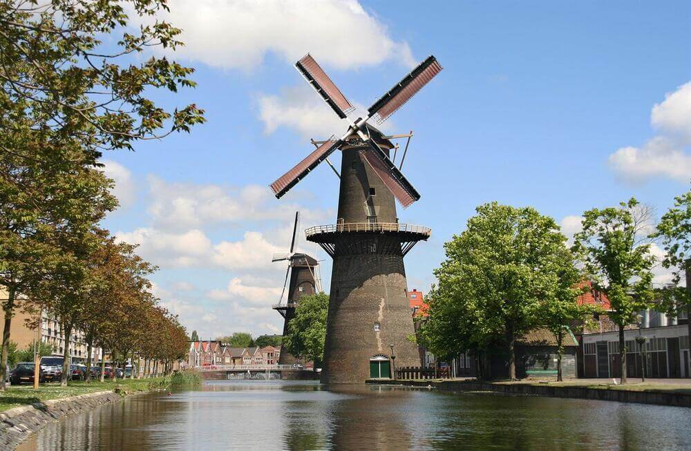 Historische en moderne panden in Schiedam