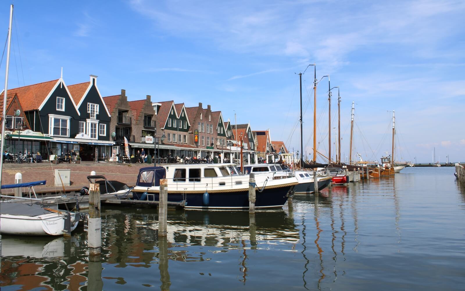 De haven van Volendam