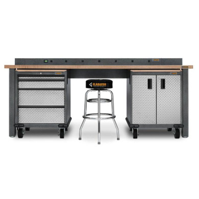 Gladiator® 6' (182.9 cm) Wide 9-Outlet Workbench Powerstrip GAAC68PSDG