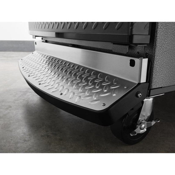 Gladiator® 17.8 Cu. Ft. (0.50 m³) Upright Freezer GAFZ30FDGB