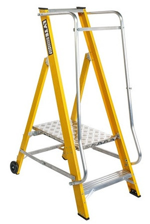 Lyte MagnaStep EN131 Professional Glassfibre Widestep Ladder