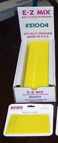 E-Z MIX® 51004 Yellow Plastic 4" Filler Spreader - 100/Box