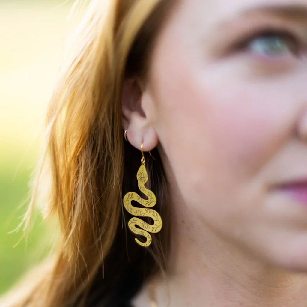 ME-SNAKE EARRINGS