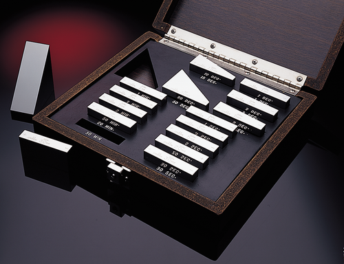 AG 16. R croblox® Angle Gage Block Set