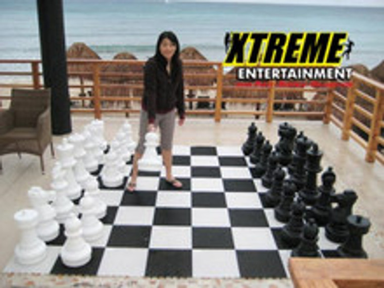 Giant Chess