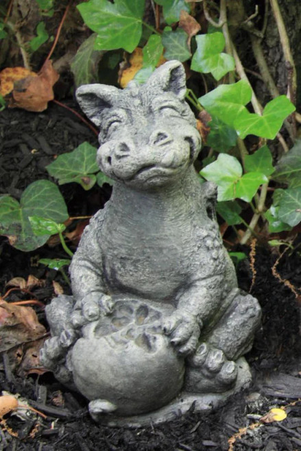 Lil Dragon - Eating Apple - 5043
