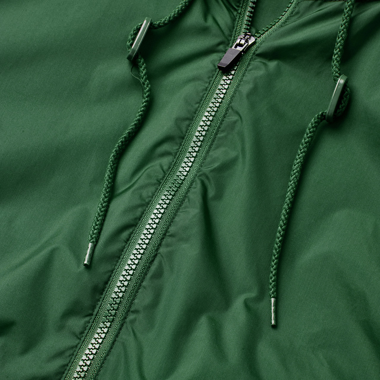 Nylon Shell Jacket with Hood with embroidered logo [VA292-3277