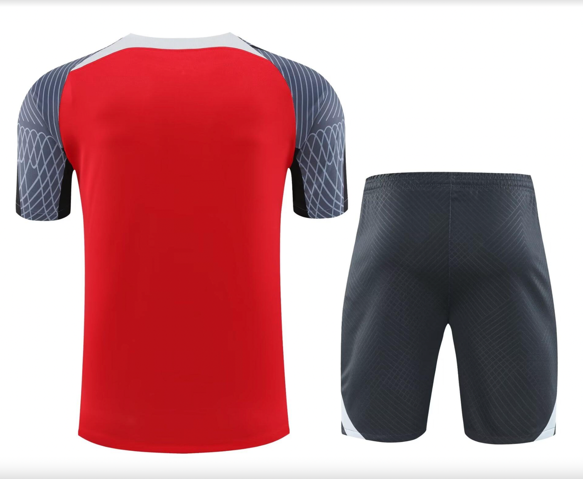 Liverpool 24/25 Men's Red Training Shirt