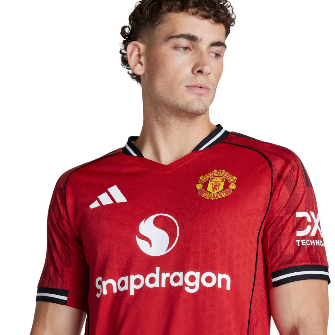B.FERNANDES #8 Manchester United 25/26 Authentic Men's Home Shirt - PL Font