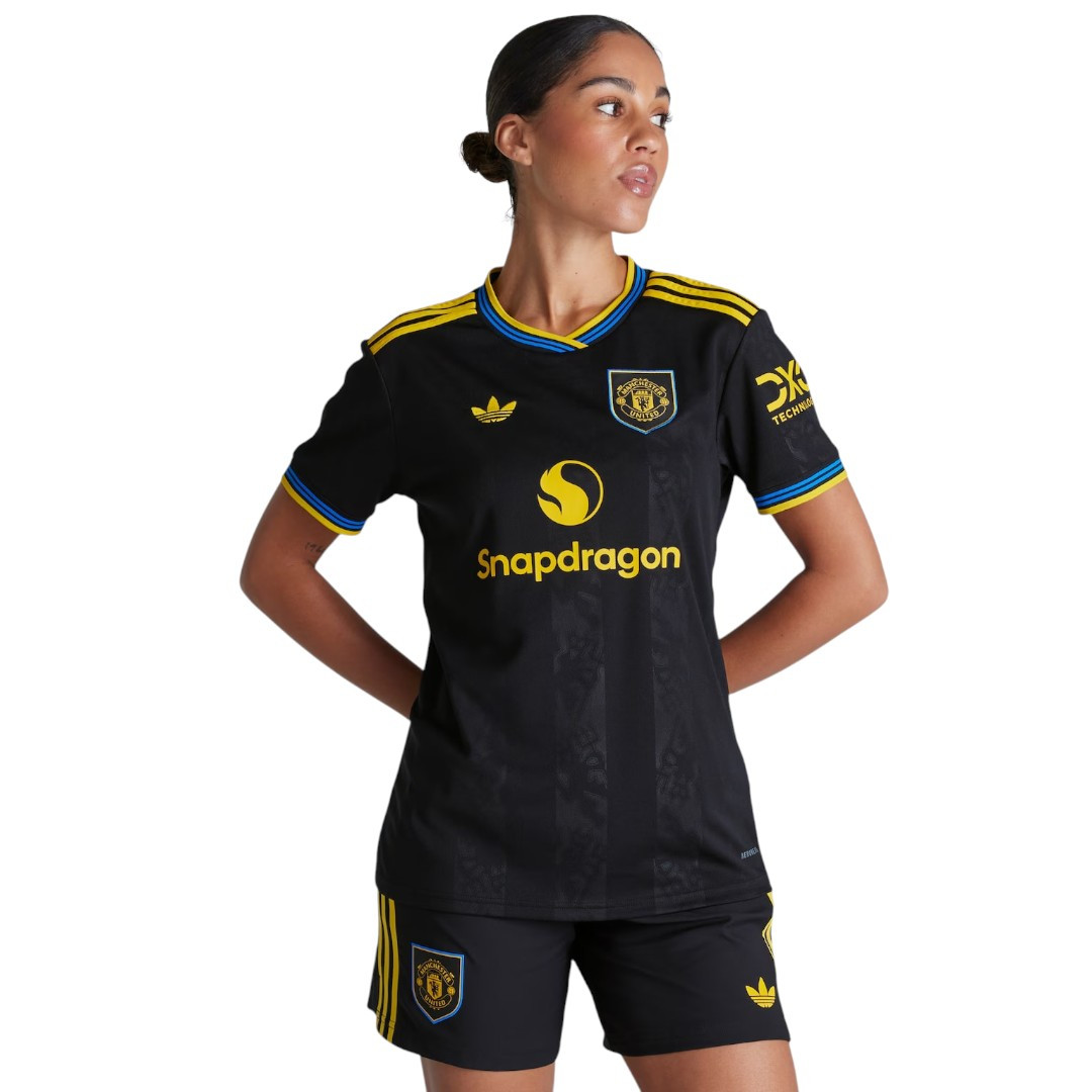 B.FERNANDES #8 Manchester United 25/26 Women's Third Shirt - Man United Font