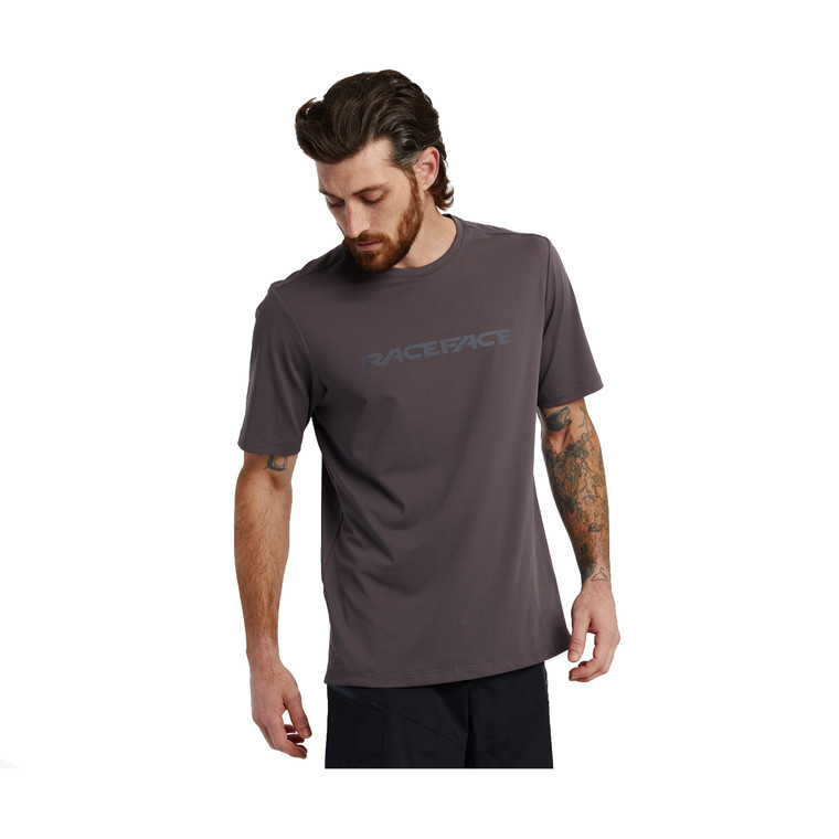 Race Face Men's Commit SS Tech Top '23 Charcoal