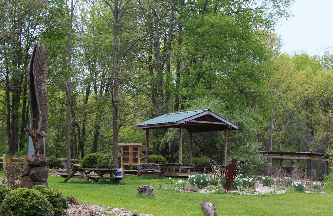 Upcycle builds book nook for Howell Nature Center